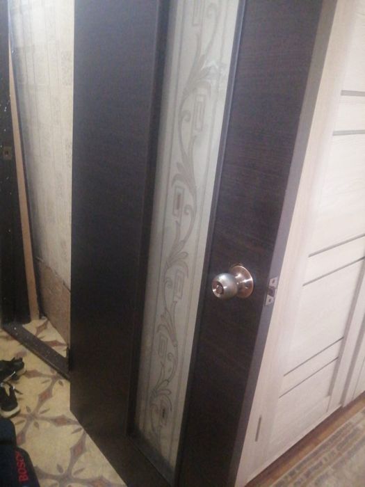 Продам одну межкомнатную дверь
