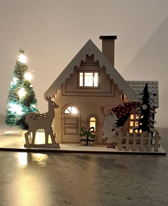 Casuta din lemn - ornament de Craciun
