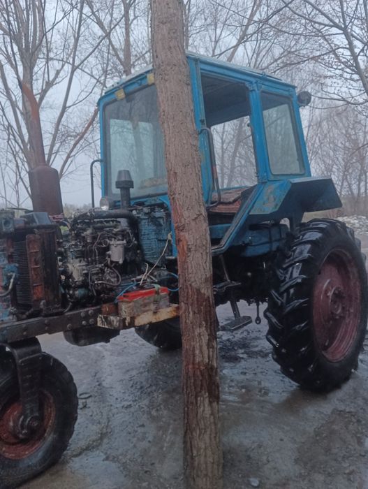 Traktor MTZ80 sotiladi
