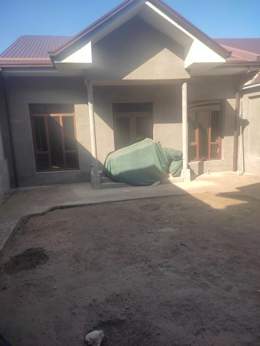 Назарбек Харакат махалла Уй 2 этаж 6 хонна