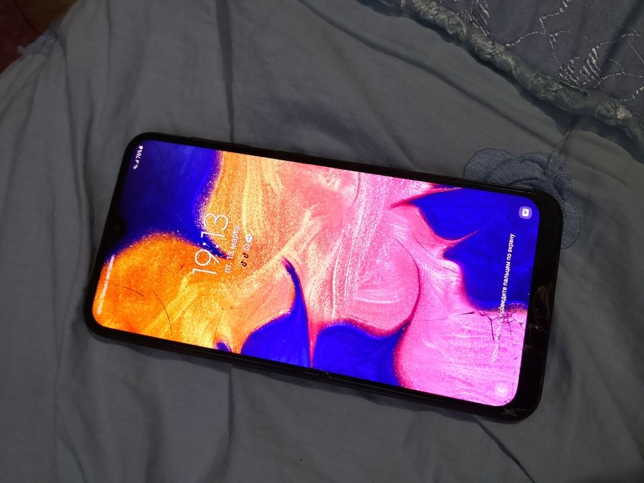 Samsung j 100 тел