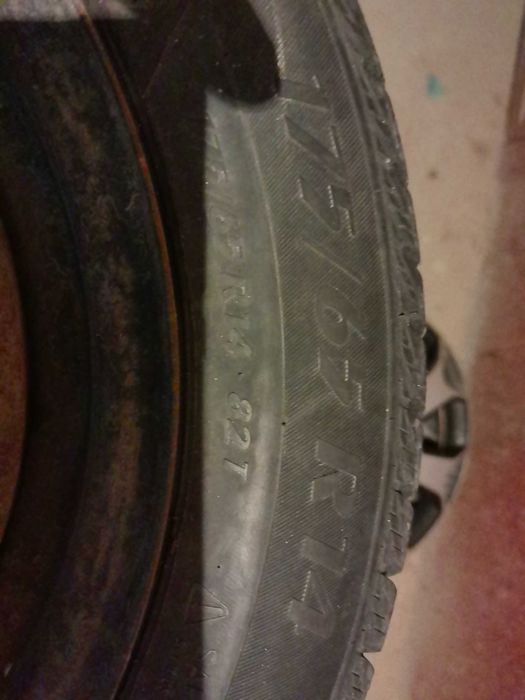 175 65 14 гуми с джанти 4.бр