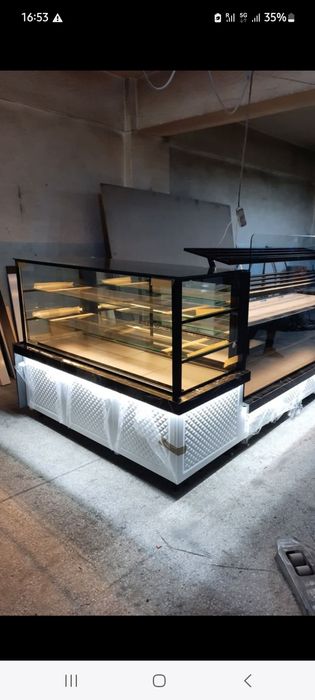 Vitrine  diferite dimensiuni și Modele