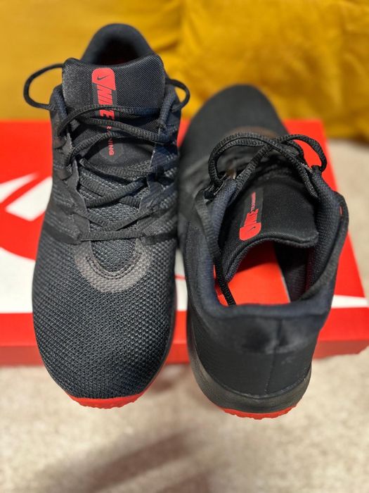 Adidasi Nike Training, Barbati