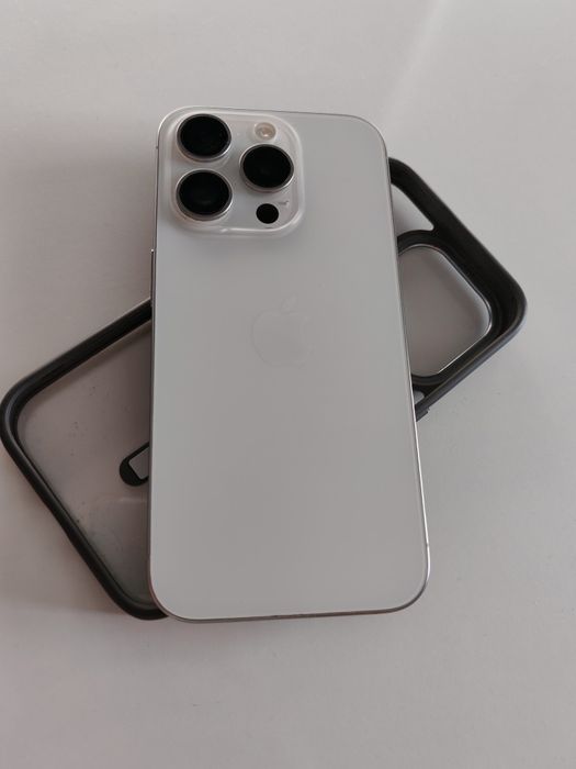 iPhone 15 pro impecabil
