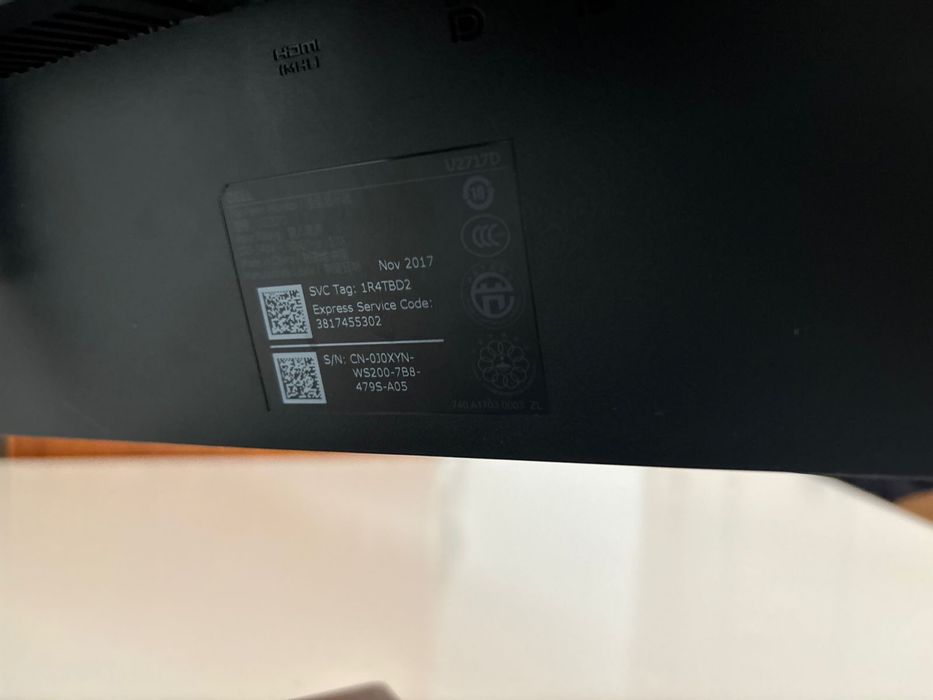 Монитор UltraSharp InfinityEdge