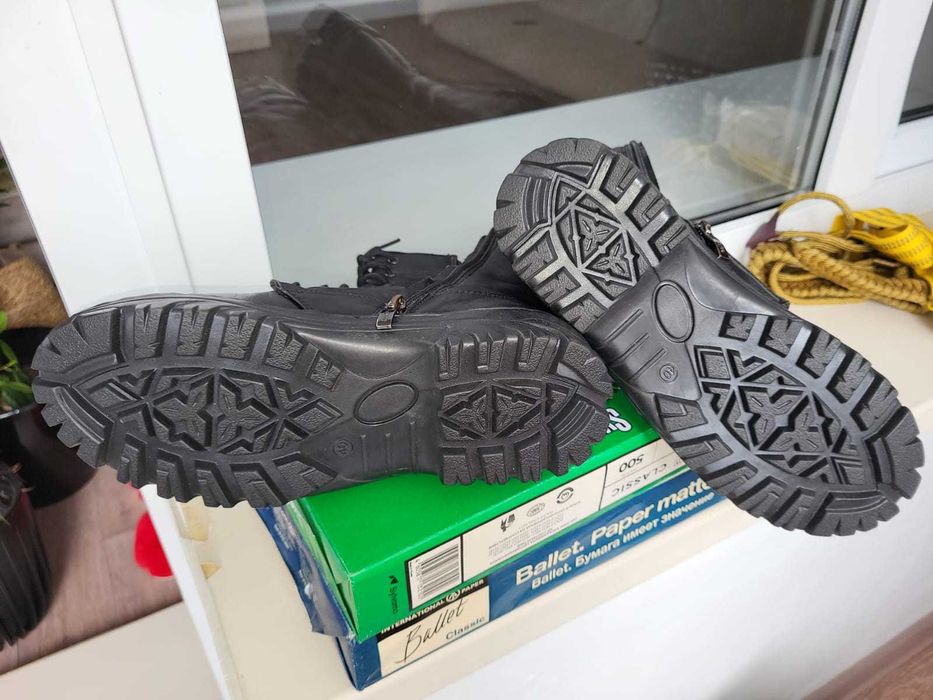 Продам берцы, 40 размер