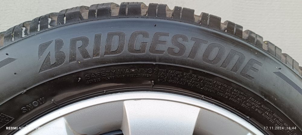 Зимни гуми Bridgestone 6мм.грайфер и резервна гума 195/65/15 WV 5x100
