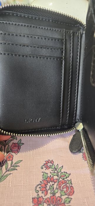 Дамско портмоне DKNY