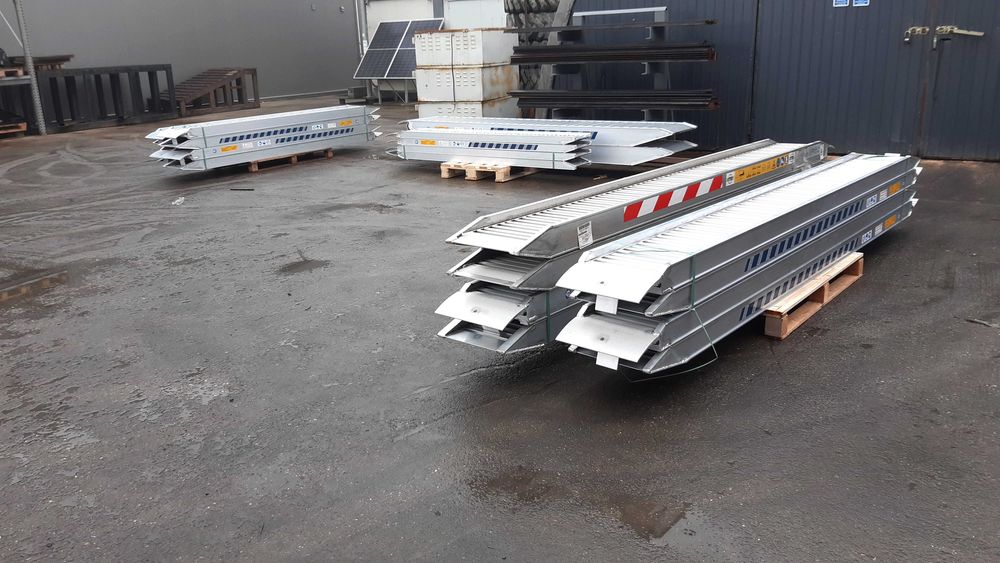 Rampe cu bordura din aluminiu 2,5m capacitate max 2000kg - Stoc Brasov
