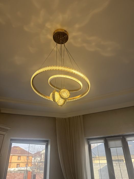 Люстра состояние идеальное