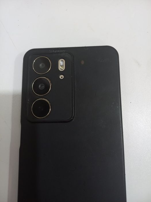 Продам смартфон realme c75