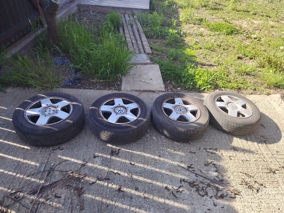 Vând Golf 4 2001
