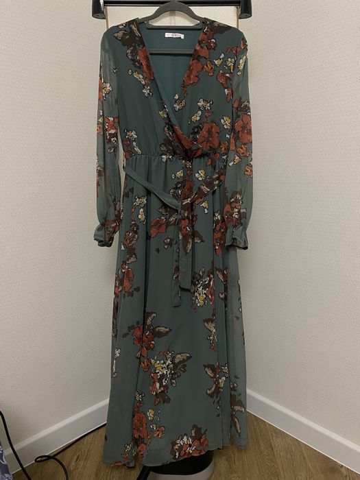 Платье женское весенне-летнее