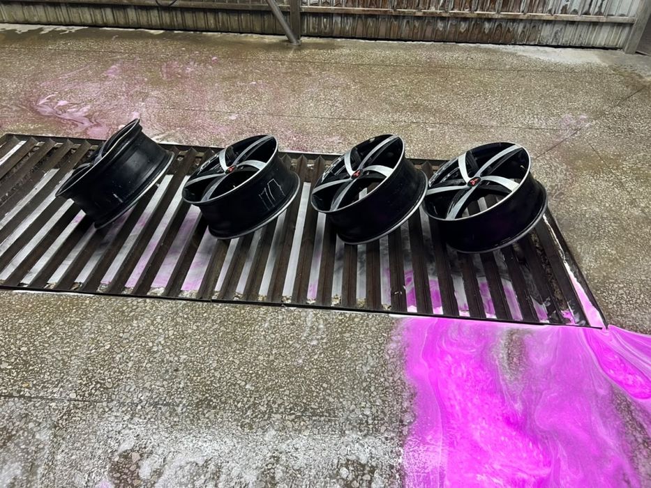 Диски r18 5x114.3 ET45