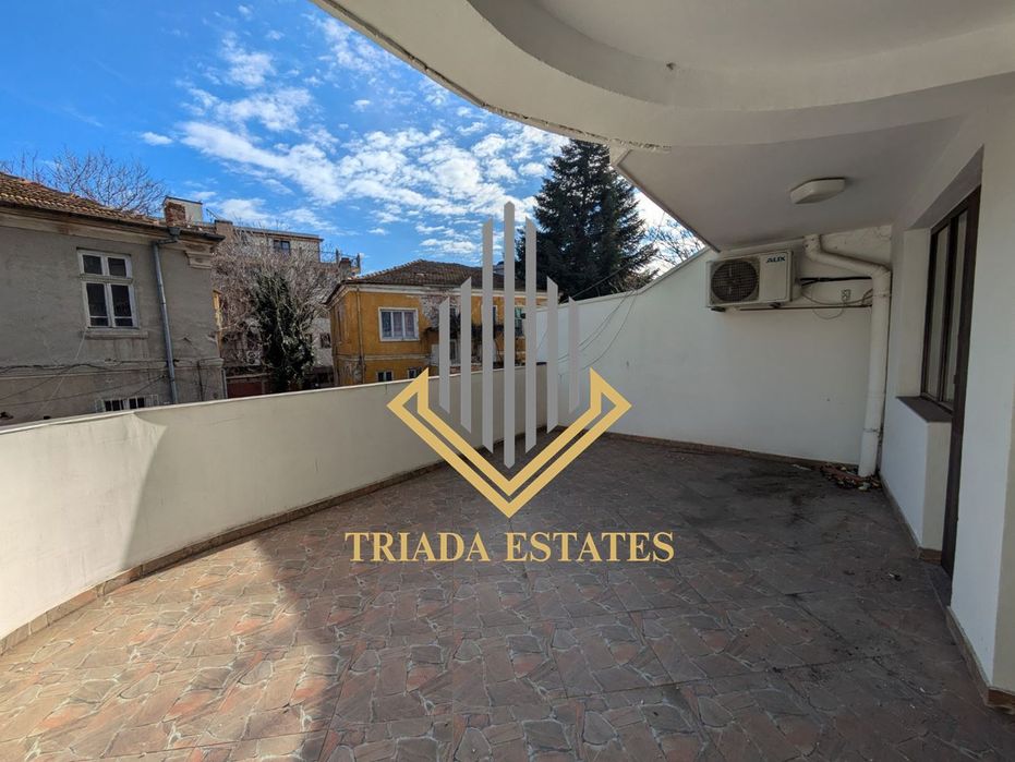 Продава се Тристаен апартамент в Бургас, Център - 152 кв.м за 1191 €/кв.м - Снимка #6