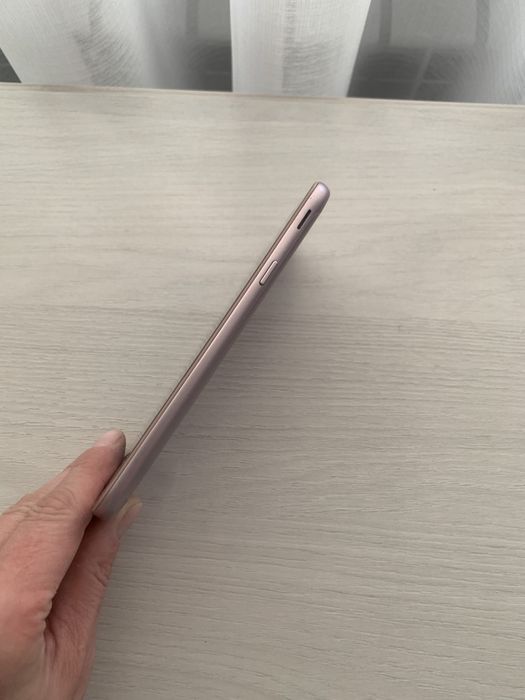 Продам сотовый телефон Samsung J5