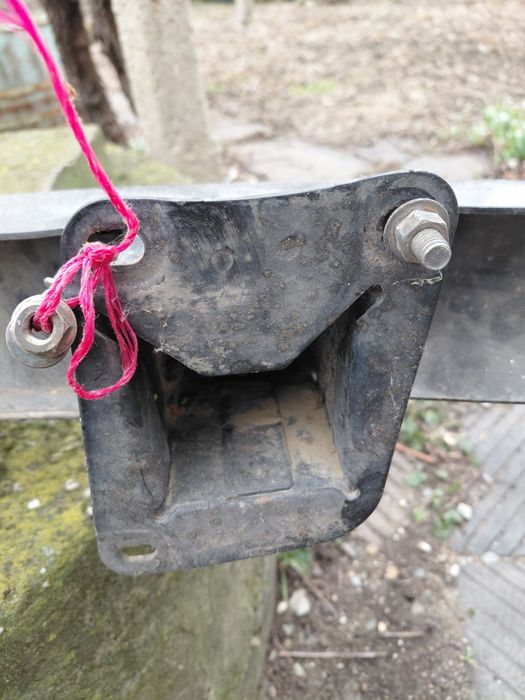 Задна греда от Шкода Октавия 1