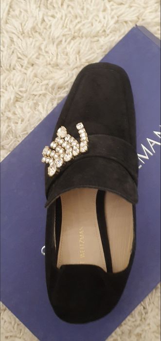 Италия оригинал.Лофер мюли Stuart Weitzman украшены брошью из