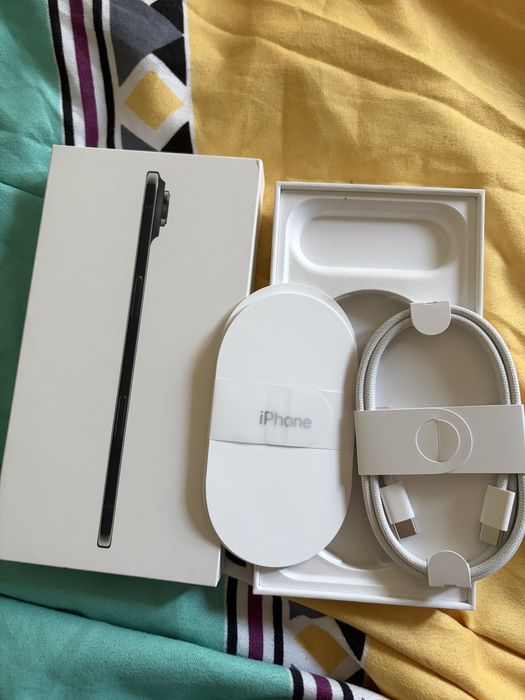 Iphone 17 Air 256 GB + baterie MagSafe originala