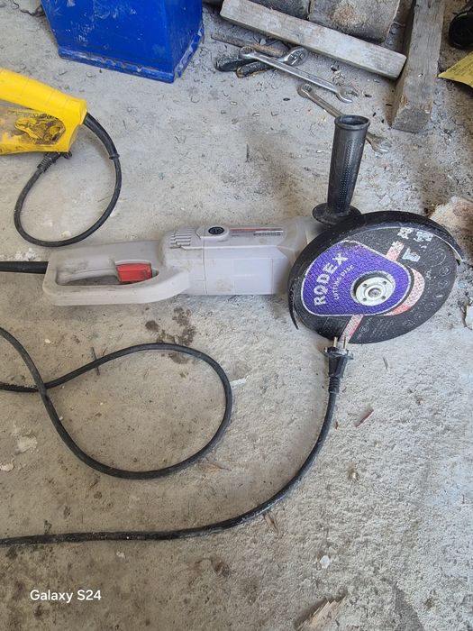 Тип: Электроинструмент