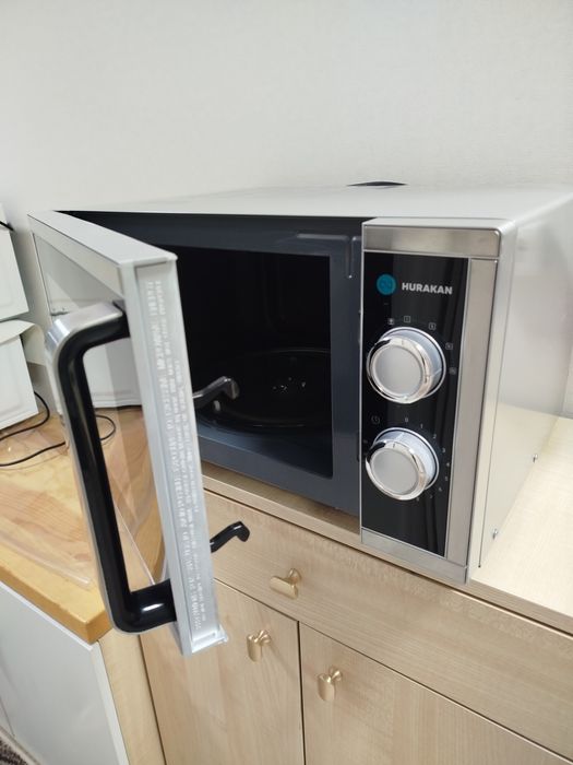 Микроволновая печь Hurakan