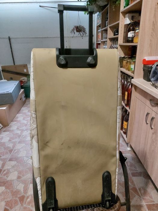 Продавам пътна чанта