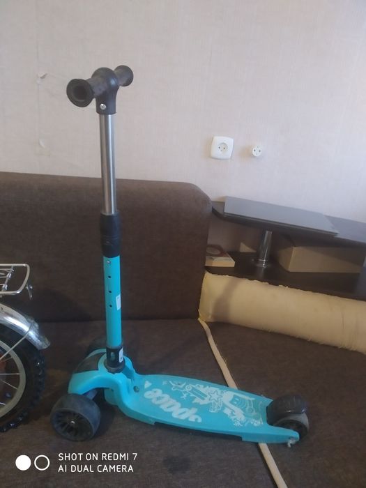 Продам самокат 3000