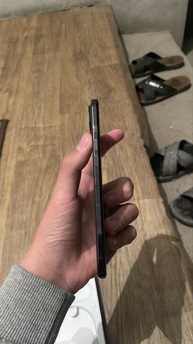 айфон айр  отдам 60к