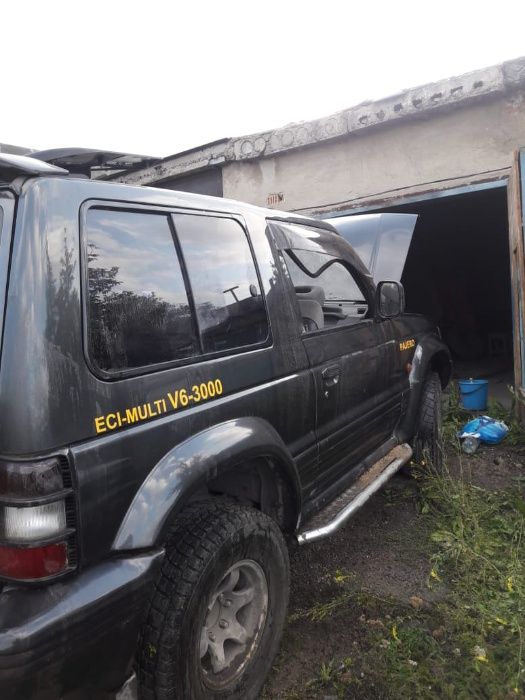 Продам Mitsubishi pajero