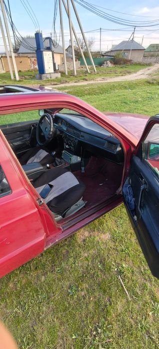 Продам мерс 190е