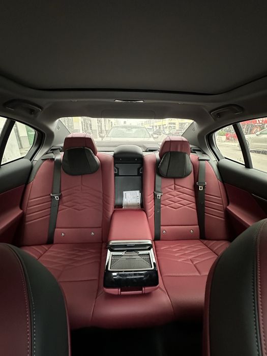 BMW i5 35L eDrive 2024 с пробегом в наличии