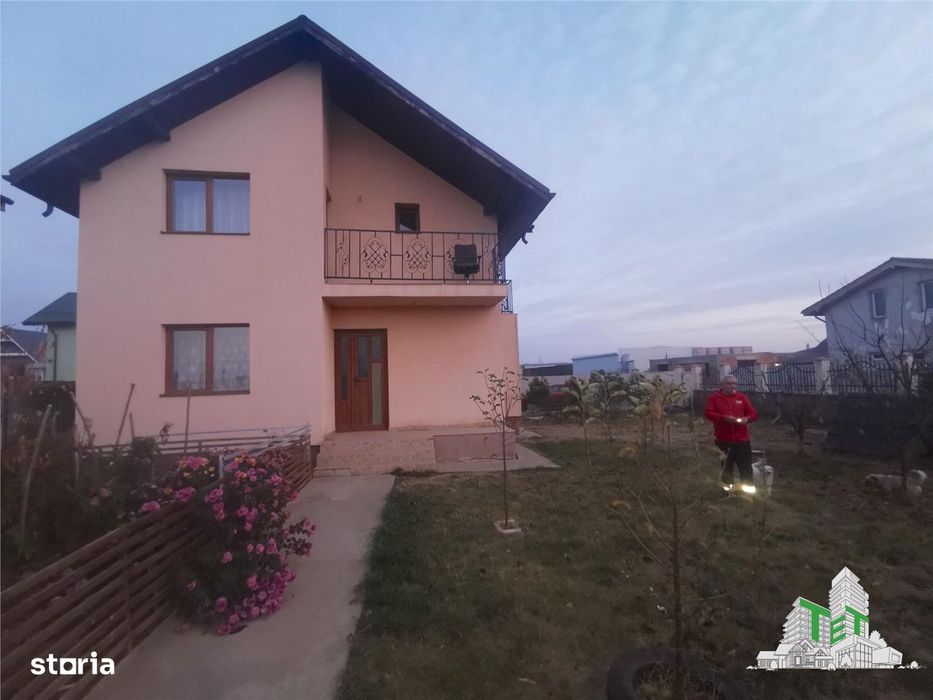 Vila 5 camere regie proprie cu gradinagaraj in Bacu (Joita)