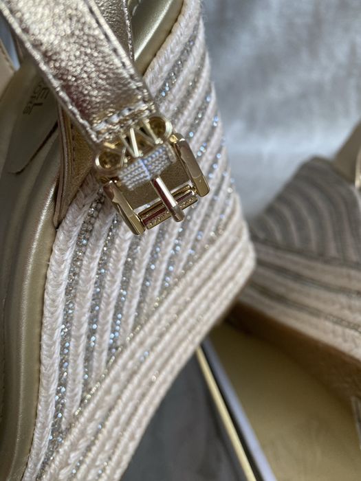 Босоножки от Michael Kors