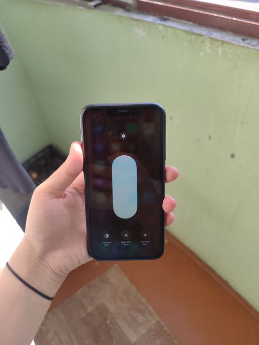 Iphone 11 sotiladi