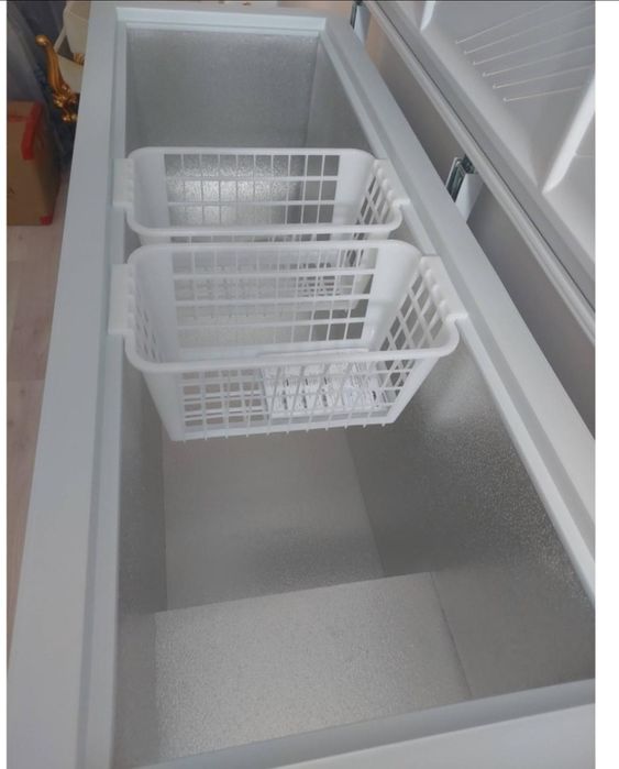 Продам морозильник Pozis 472л
