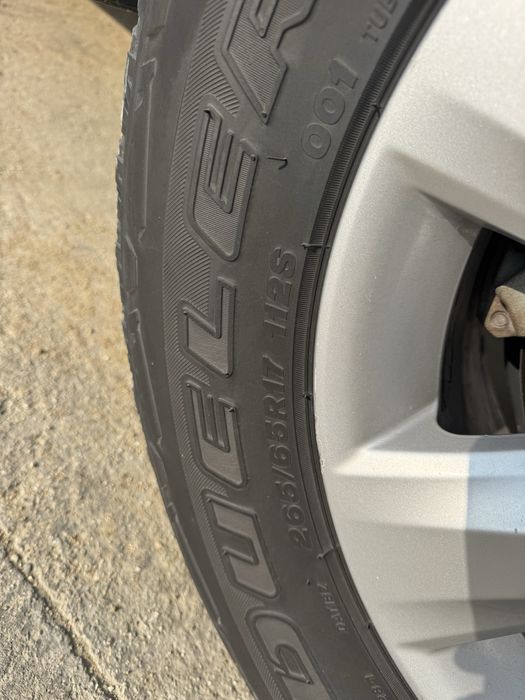 Продается шины 4 шт Бриджстоне