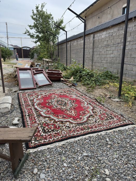 Продам ковер в отличном состоянии