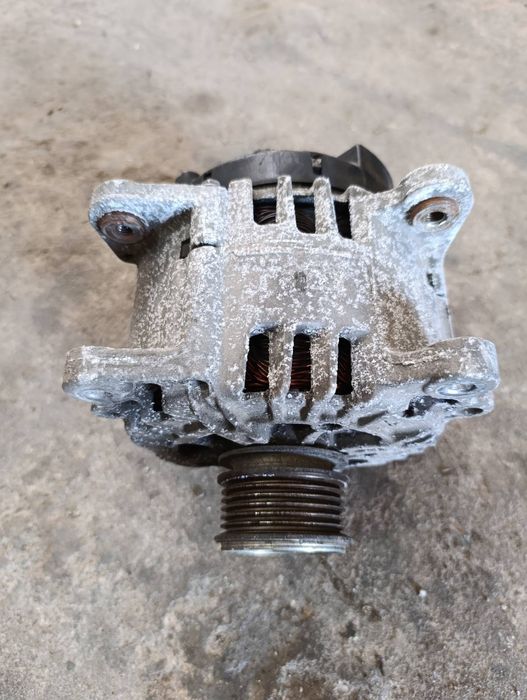 Алтернатор генератор Dacia Renault 1.5 dci Дачия Рено 1,5 дци