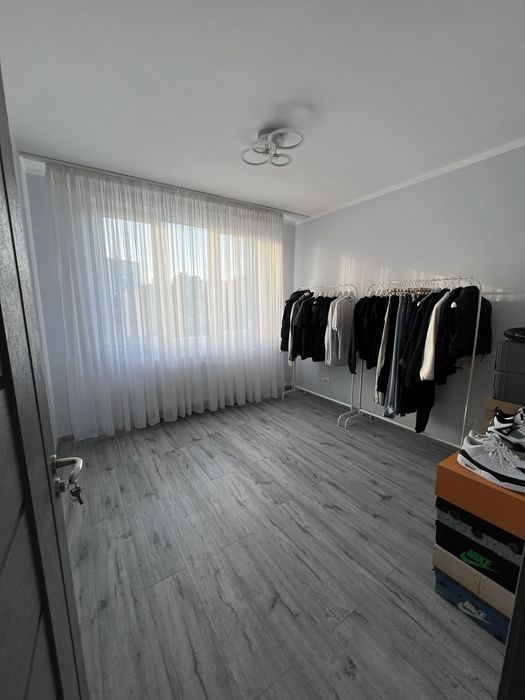 Apartament 3 camere - Piața Progresul