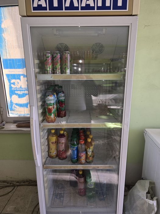 Холодилник витрина
