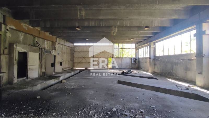 Продава се Промишлена сграда в Девня - 322 кв.м за 233 €/кв.м - Снимка #2