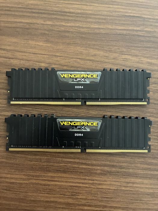 Corsair Vengeance LPX - 16GB DDR4 2666MHz 2x8