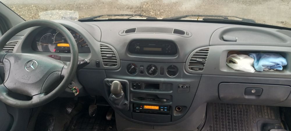 Vând Mercedes Sprinter  8+1