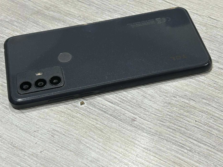 TCL 306 32GB 3GB RAM Dual