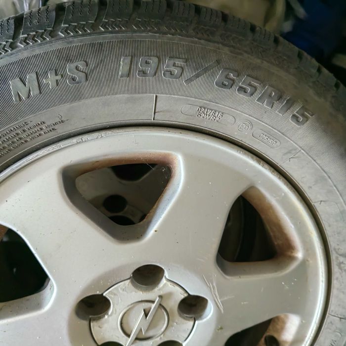 Джанти с гуми за Опел