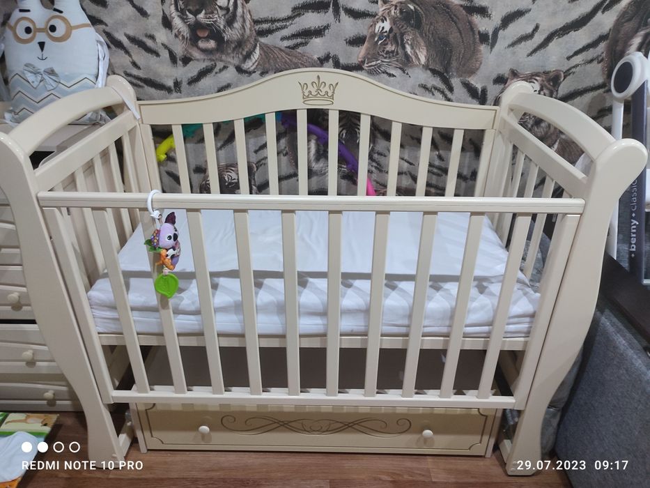 Детская кроватка