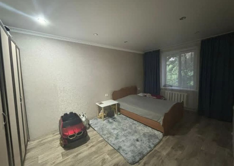 Продается двух комнатная квартира