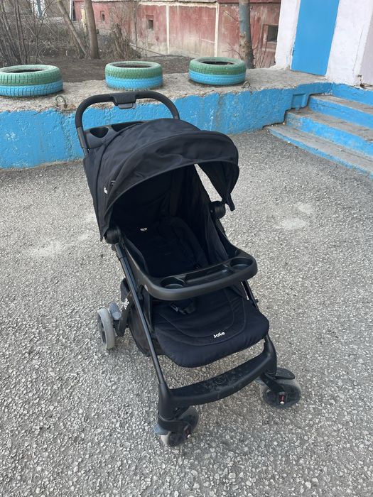 Коляска прогулочная JOIE