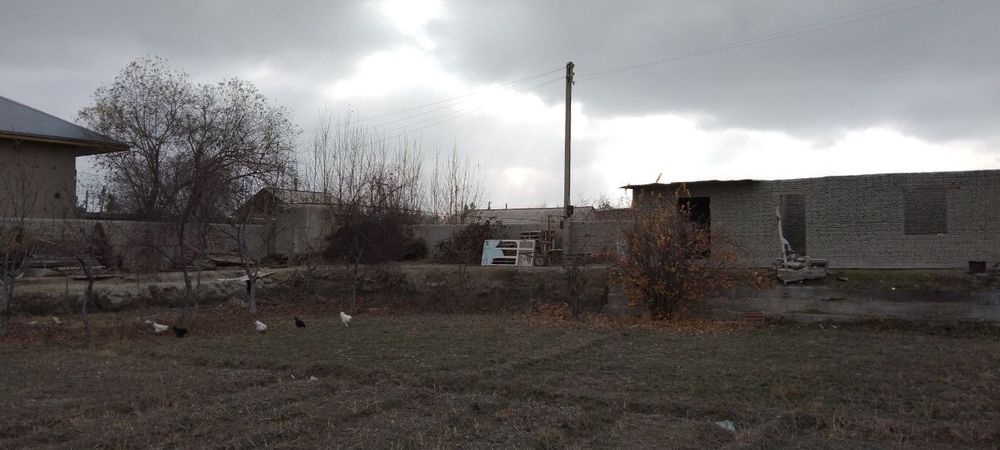 Жалоир бошланишида ховли сотилади 30сотих